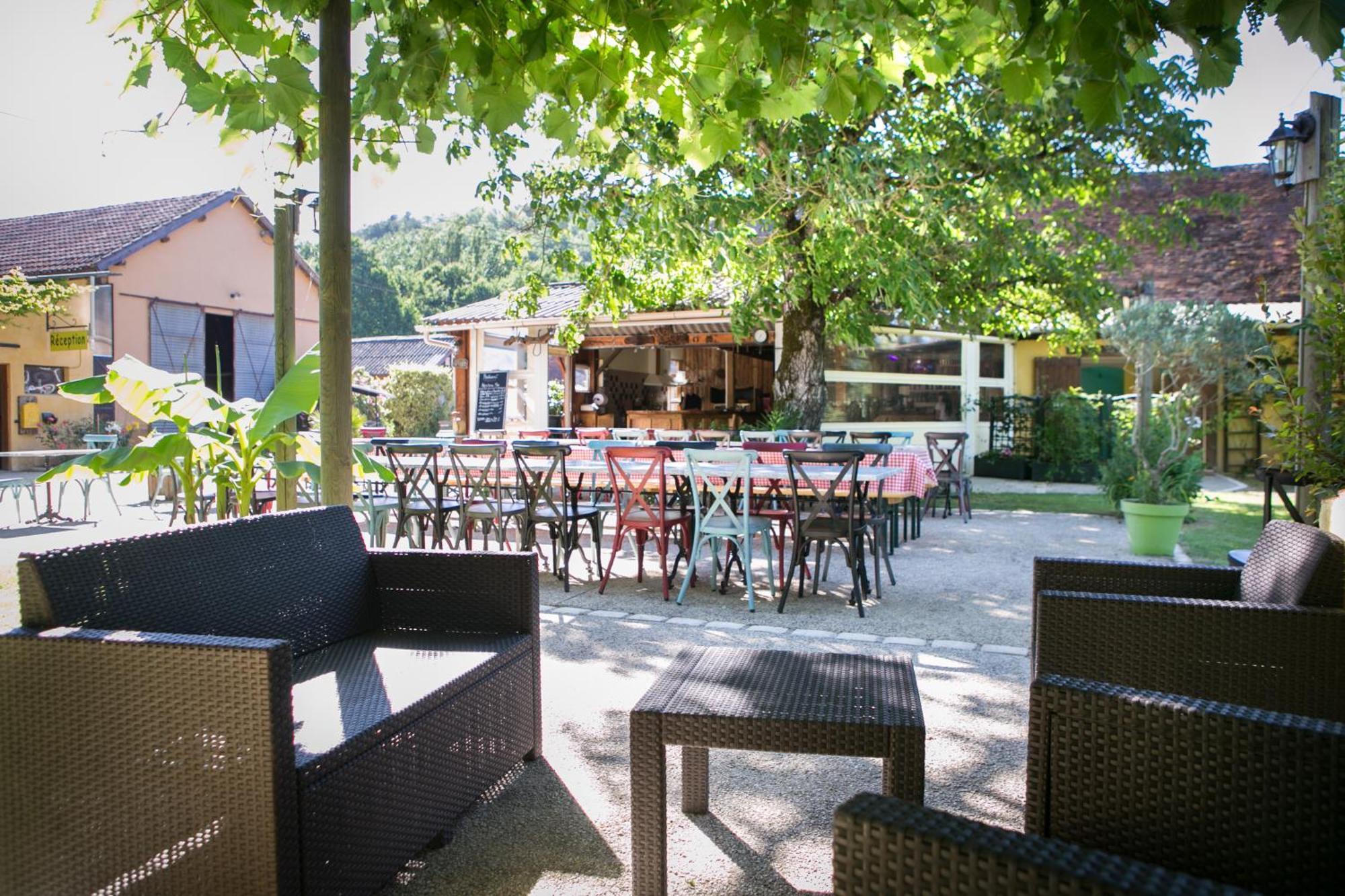 Camping La Ferme De Perdigat Limeuil Eksteriør billede